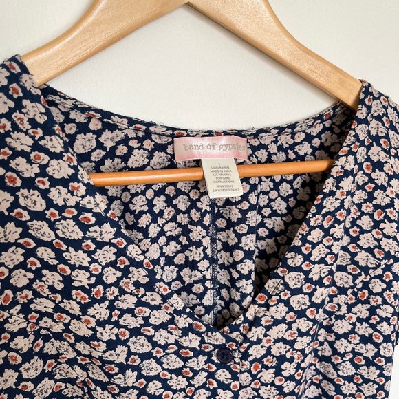 Band of Gypsies Button Down Floral Dress - Picture 4 of 6